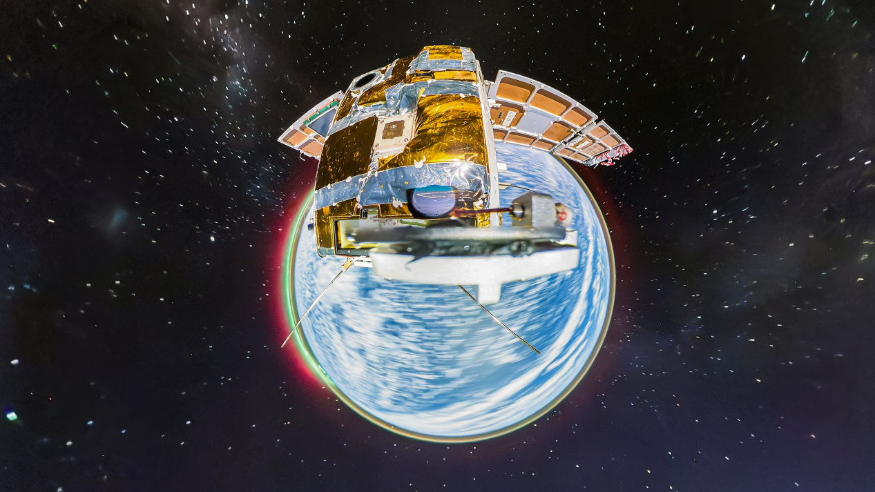影石Insta360国产全景相机上太空，拍到地球与银河同框浪漫影像
